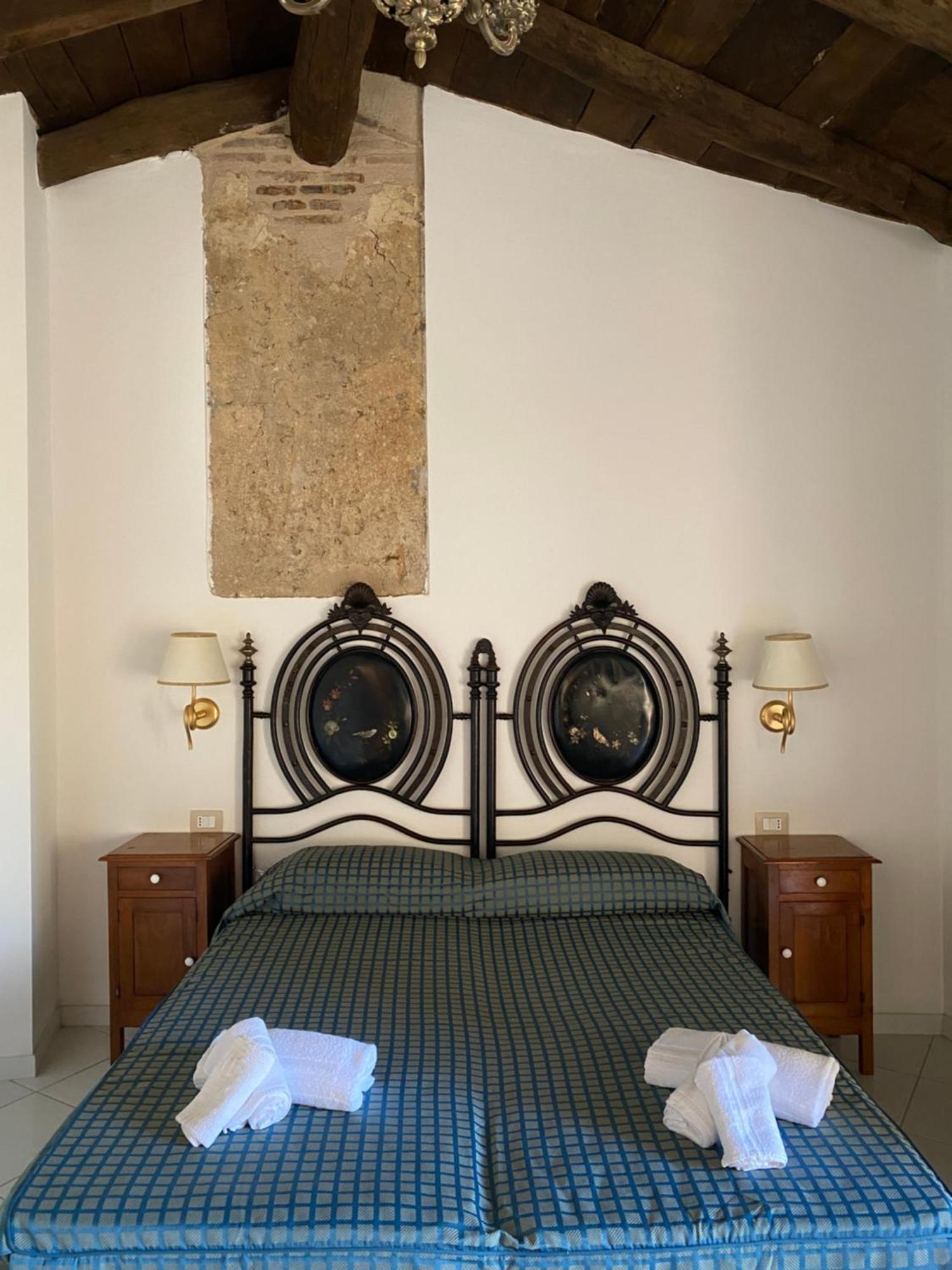 La Locanda Del Curato Rooms Lentiscosa Exterior photo